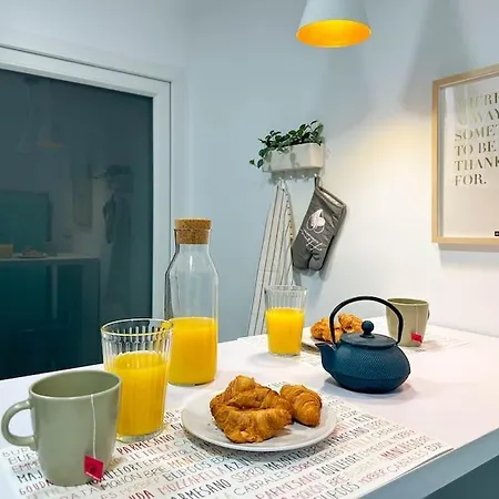 Creatividad Y Personalidad En Centro De Apartment Alicante