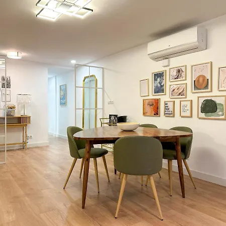 Creatividad Y Personalidad En Centro De Apartment Alicante