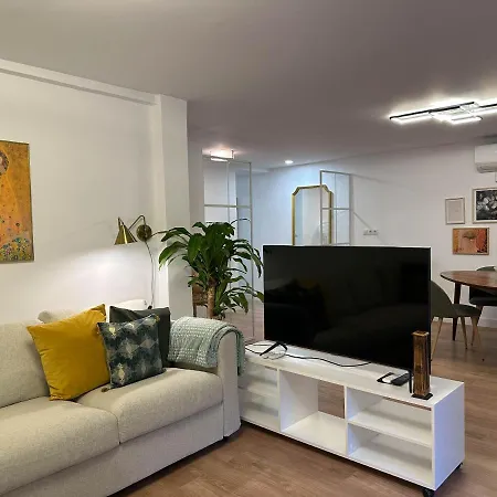 Creatividad Y Personalidad En Centro De Apartment Alicante