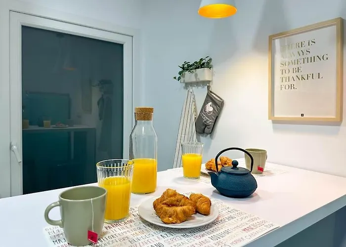 Creatividad Y Personalidad En Centro De Apartament Alicante