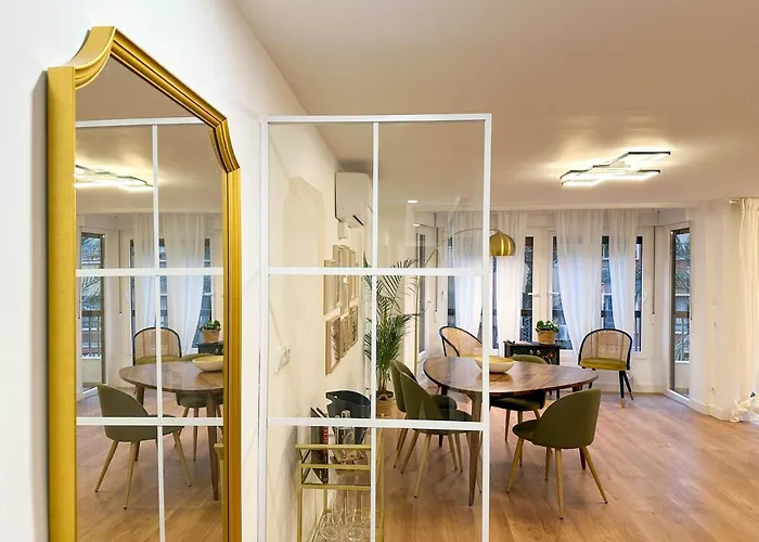Creatividad Y Personalidad En Centro De Apartament Alicante